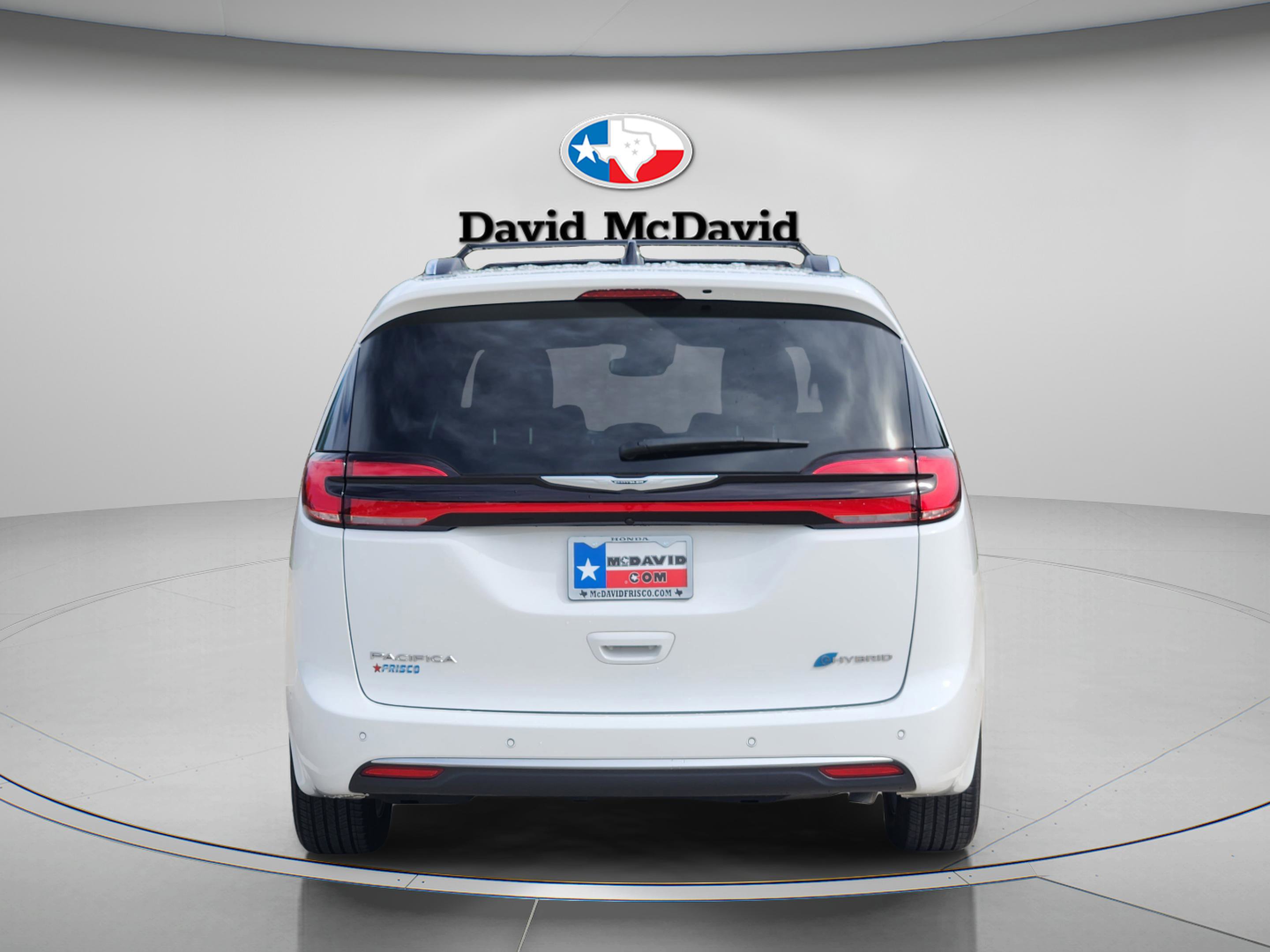 Used 2025 Chrysler Pacifica Pinnacle image 5