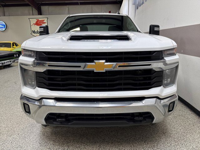 Used 2024 Chevrolet Silverado 2500 LT image 43