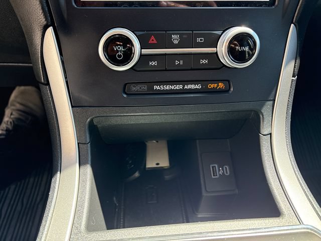 Certified 2022 Ford Edge SEL w/ Convenience Package AWD/4WD image 35