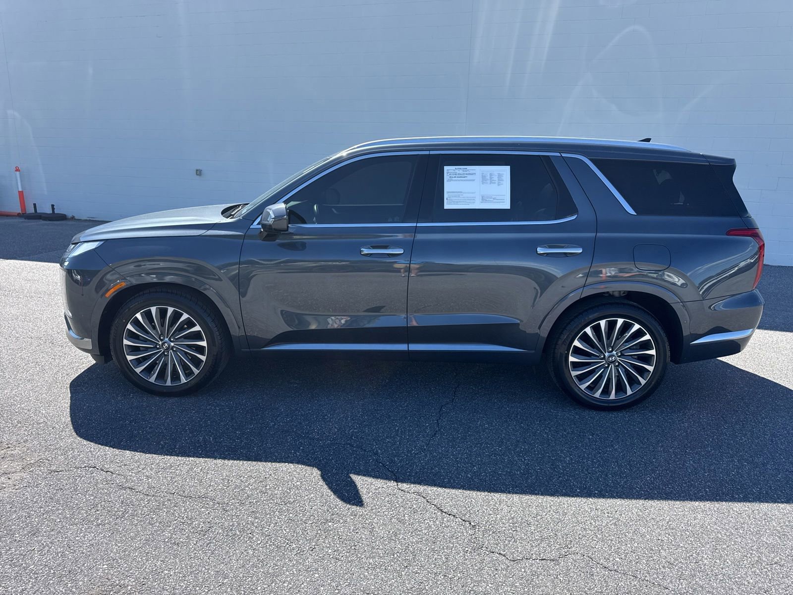 Used 2024 Hyundai Palisade Calligraphy FWD image 4