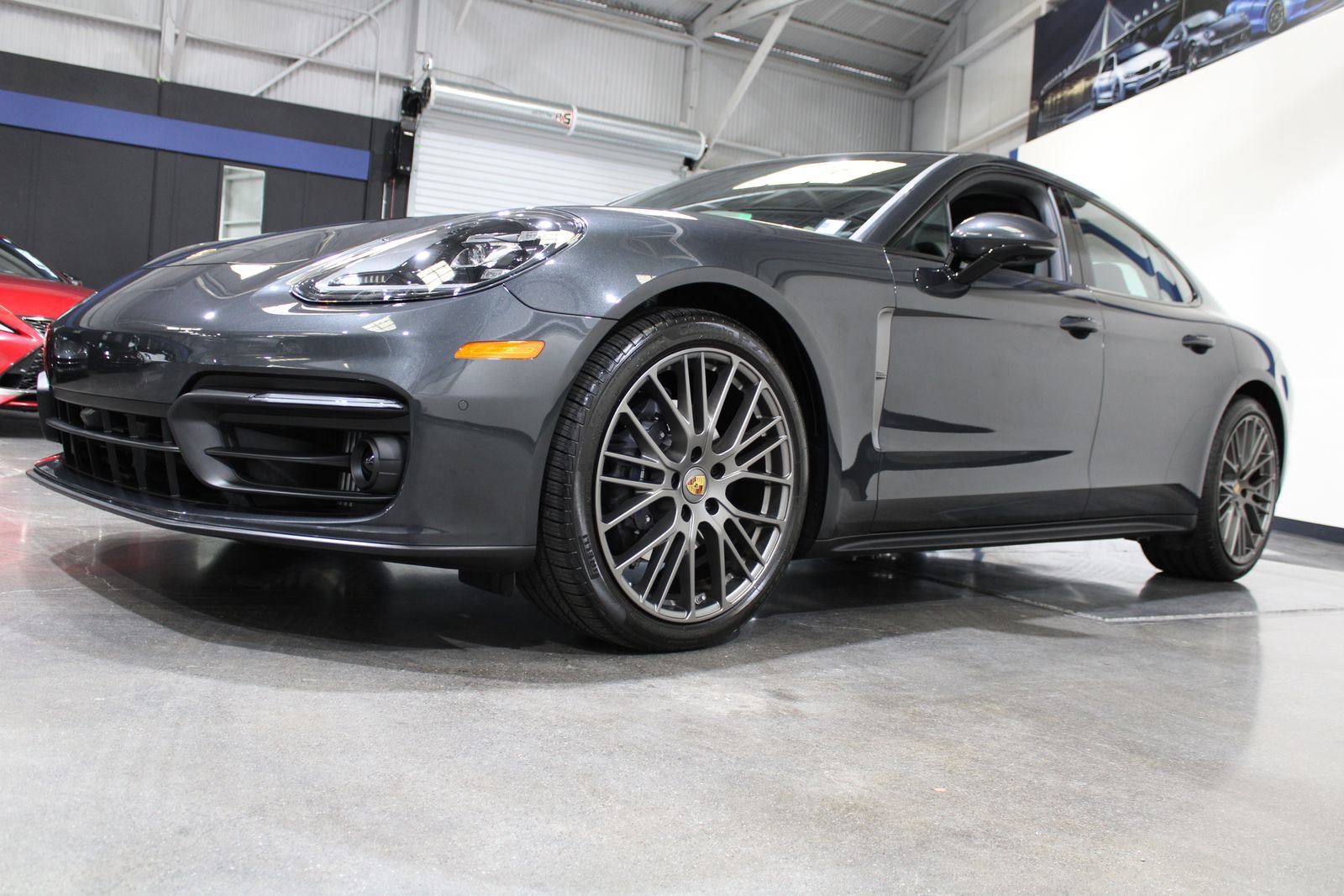 Used 2023 Porsche Panamera Platinum Edition image 7