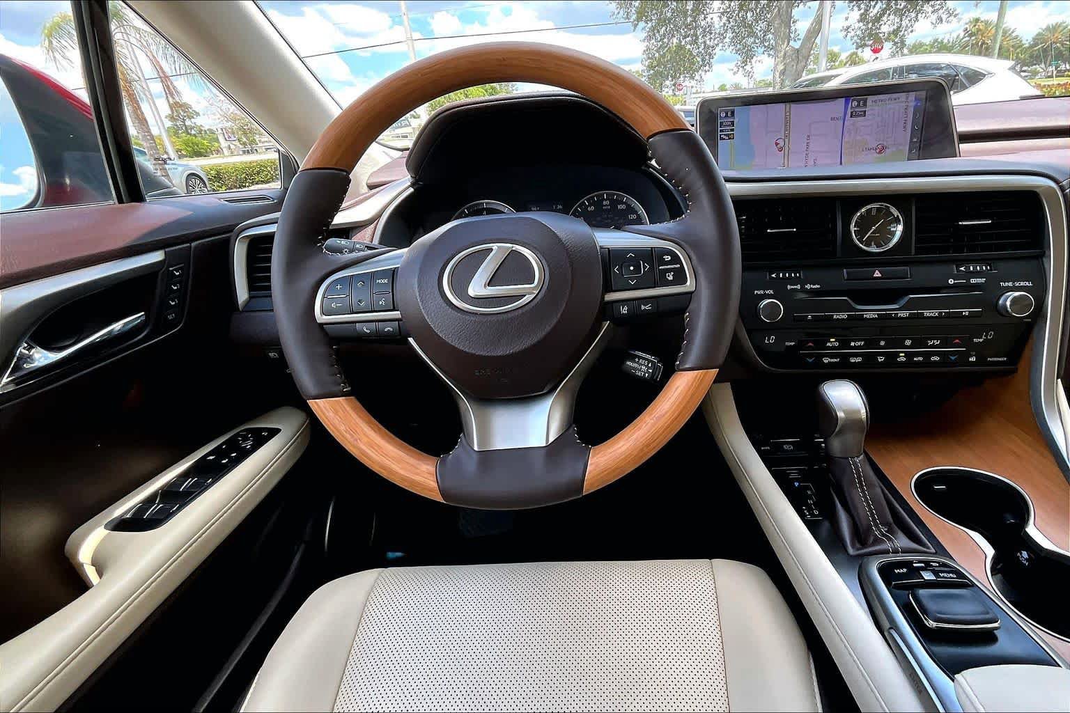 Used 2017 Lexus RX 350 FWD w/ Premium Package image 6