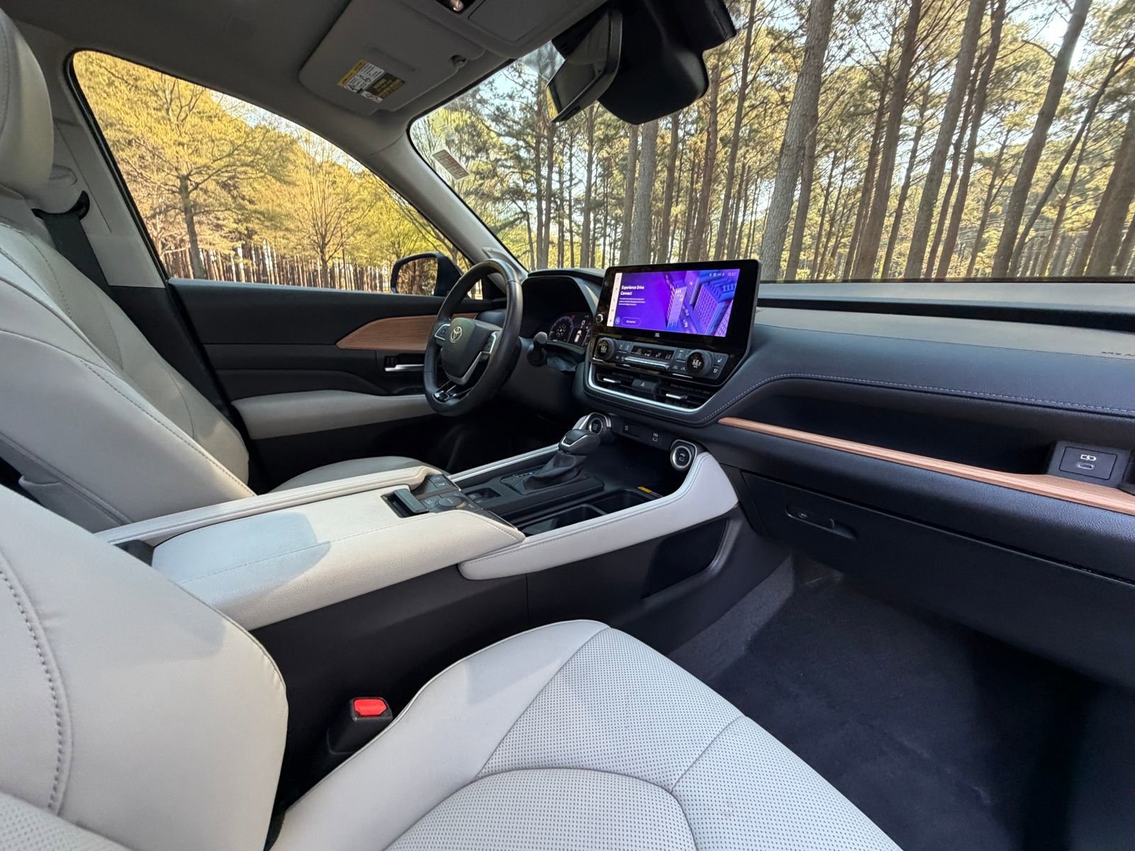 Used 2024 Toyota Grand Highlander Limited image 19