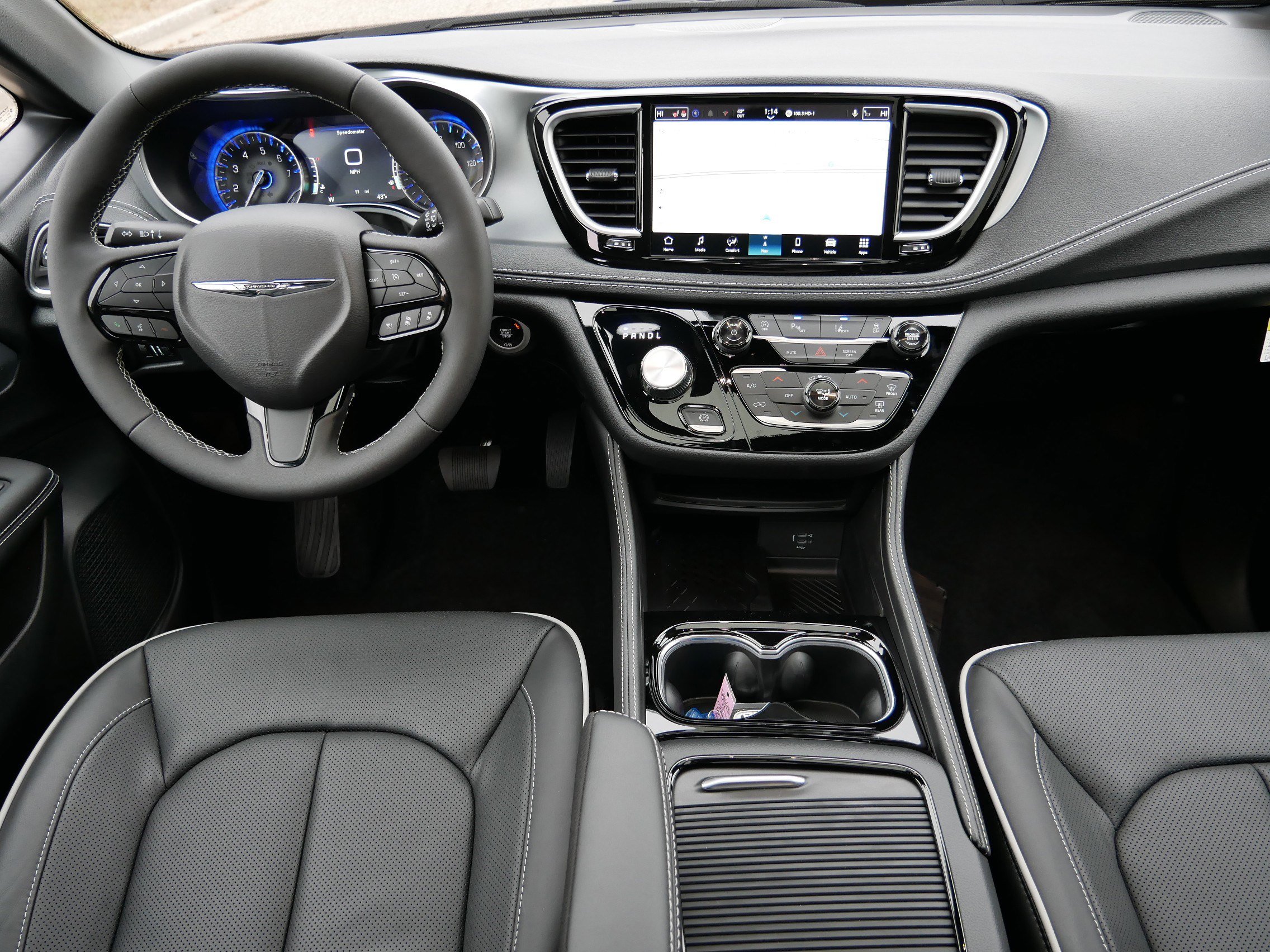 New 2026 Chrysler Pacifica Limited w/ S Appearance Package image 10