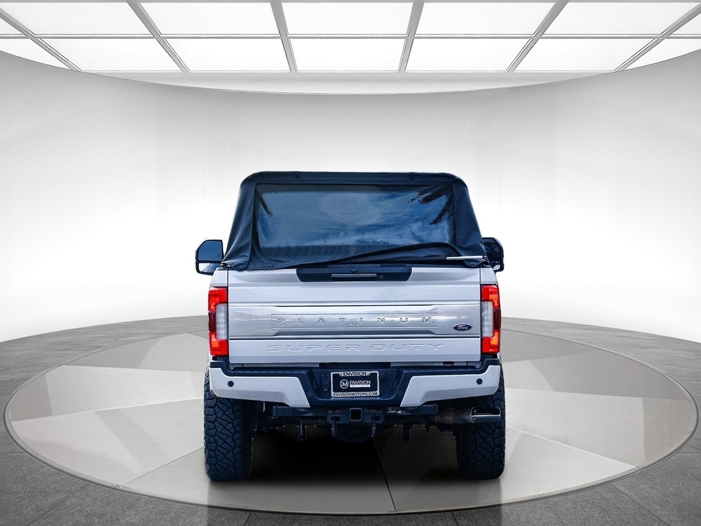 Used 2019 Ford F350 Platinum w/ Platinum Ultimate Package image 3