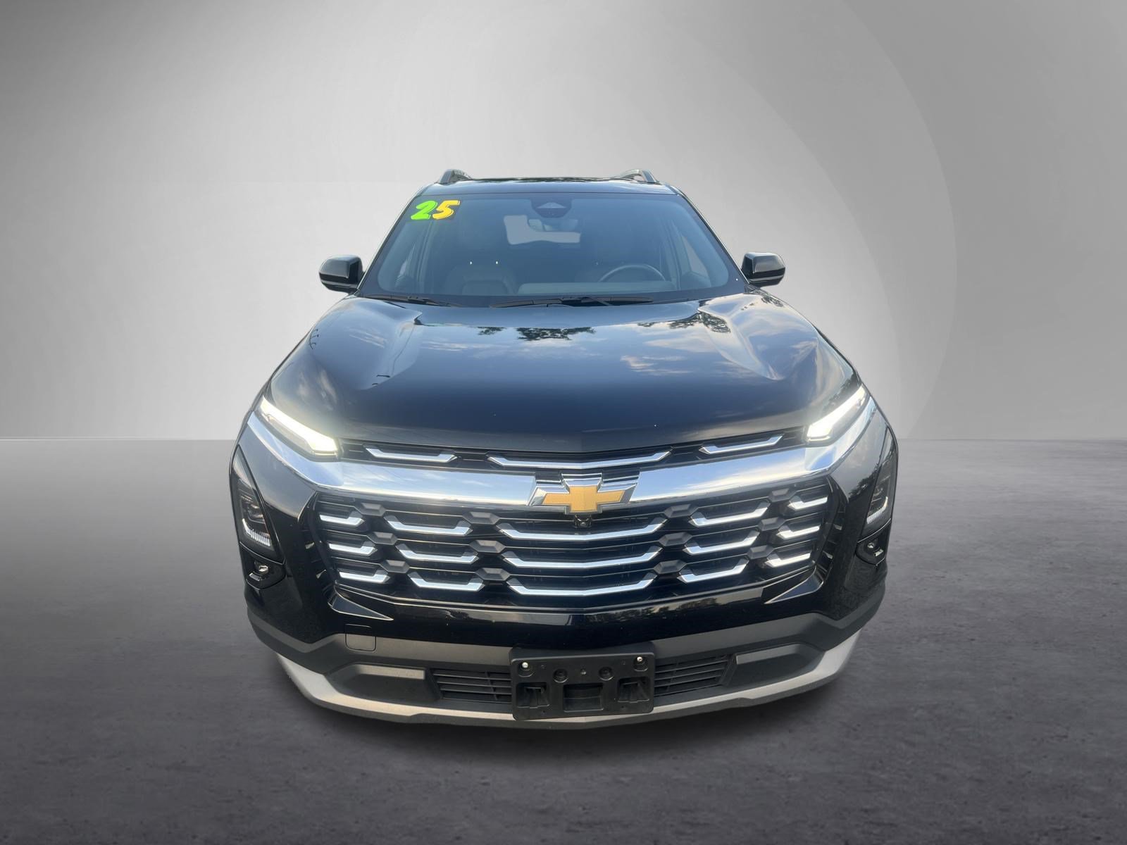 Used 2025 Chevrolet Equinox LT w/ Convenience Package II AWD/4WD image 9