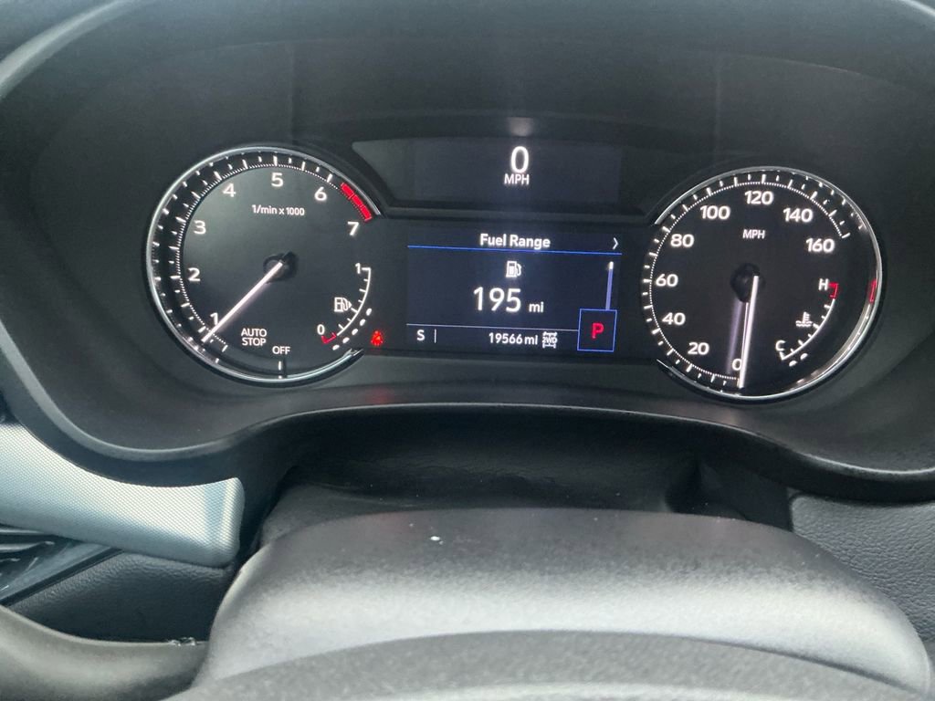 Used 2022 Cadillac XT4 Premium Luxury w/ Enhanced Visibility Package image 20