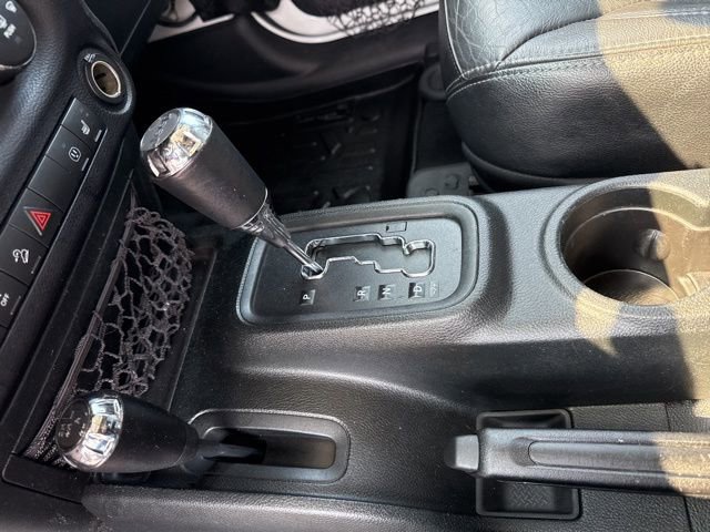 Used 2018 Jeep Wrangler Unlimited Altitude image 17