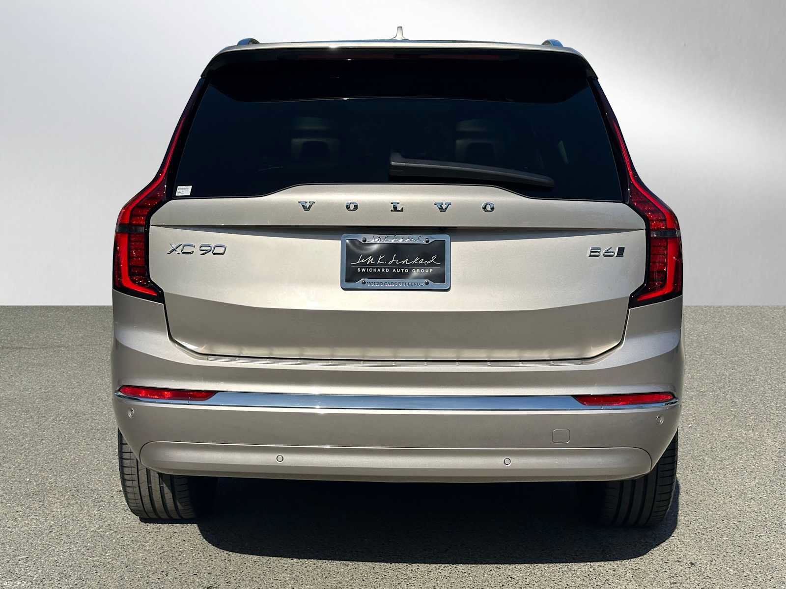 Used 2026 Volvo XC90 B6 Core w/ Protection Package Premier AWD/4WD image 4