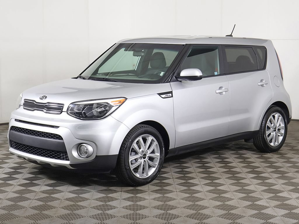 Used 2017 Kia Soul + FWD image 5