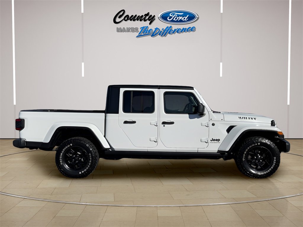 Used 2024 Jeep Gladiator Sport image 43