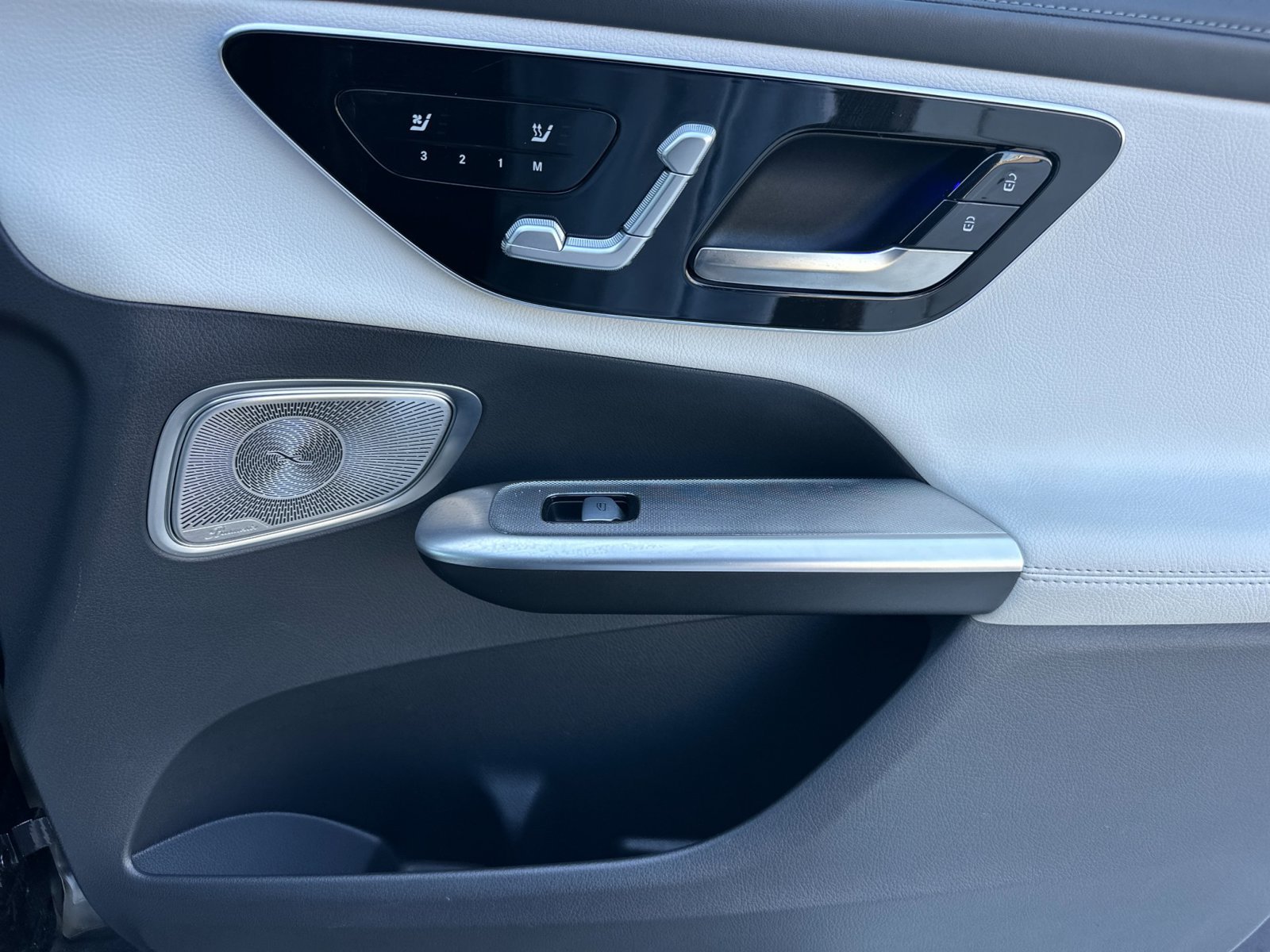 Certified 2023 Mercedes-Benz GLC 300 image 19