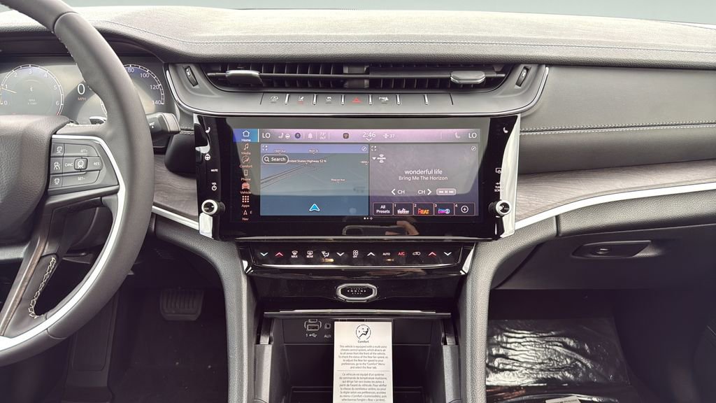 New 2026 Jeep Grand Cherokee L Limited image 17