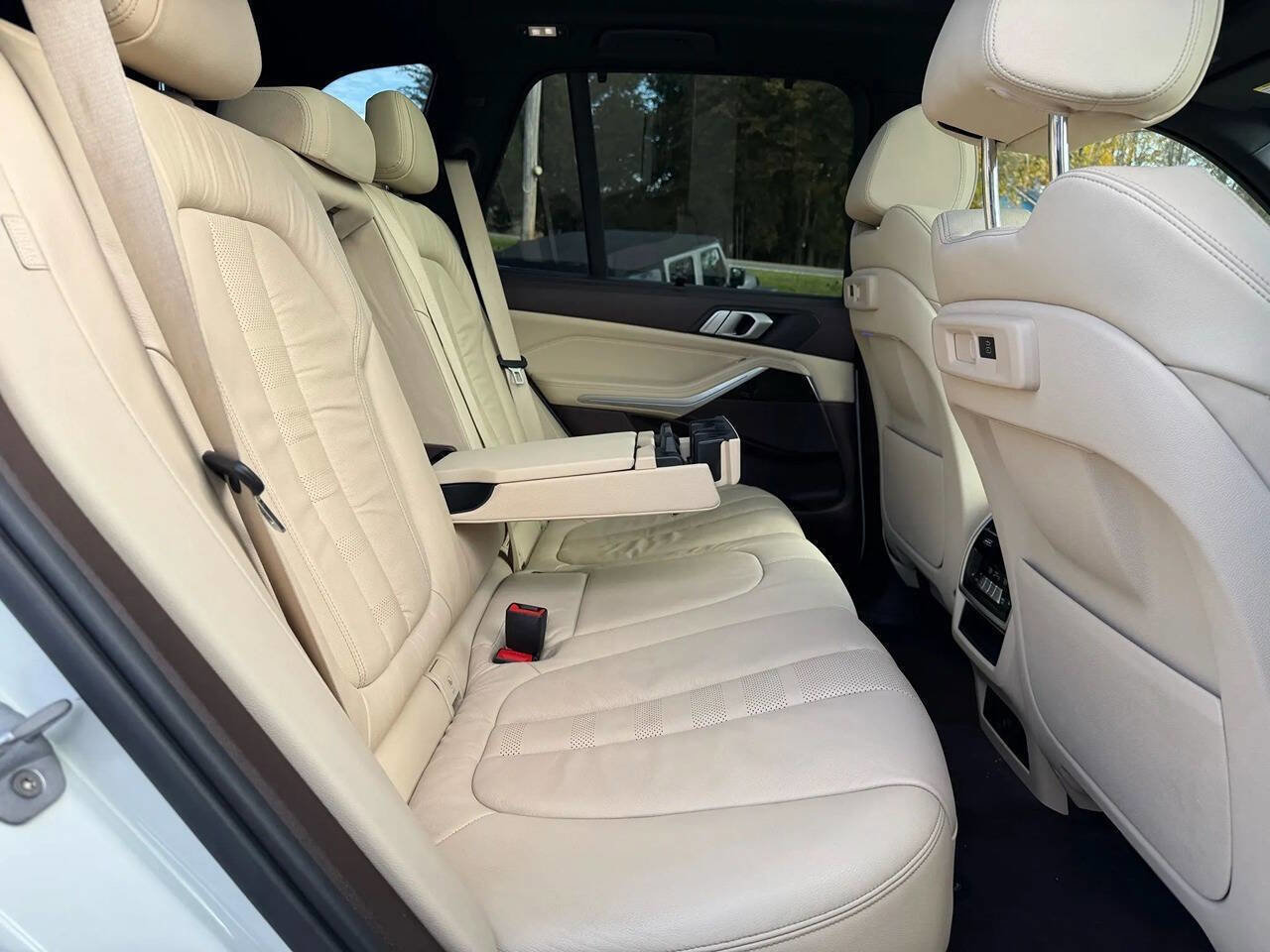 Used 2019 BMW X5 xDrive40i w/ Convenience Package image 17