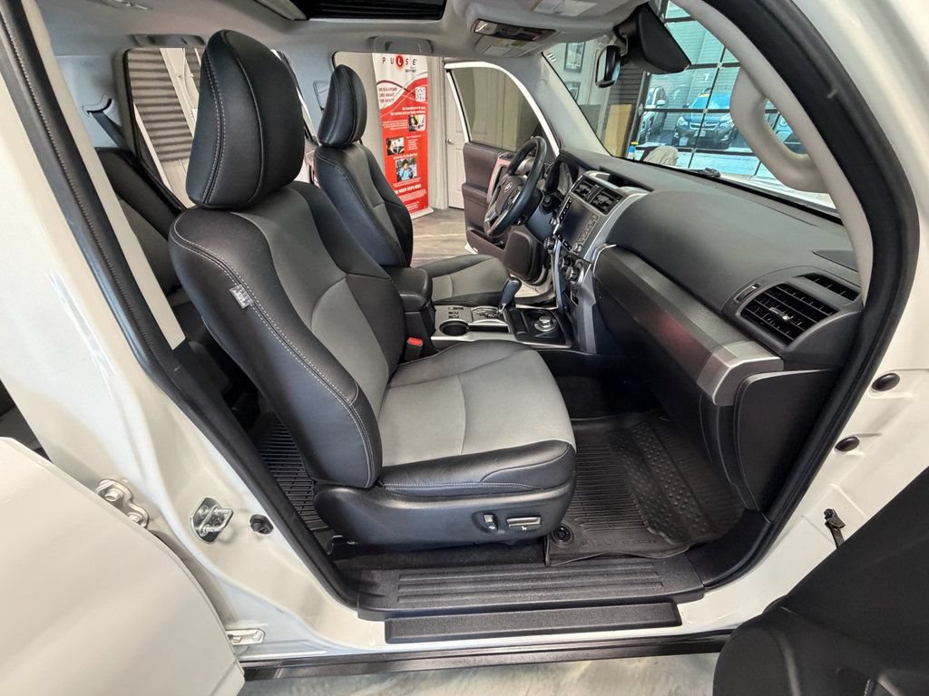 Used 2022 Toyota 4Runner SR5 Premium w/ Moonroof Package AWD/4WD image 50
