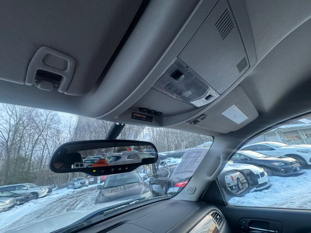 Used 2012 GMC Sierra 1500 SLT w/ SLT White Diamond Edition image 32