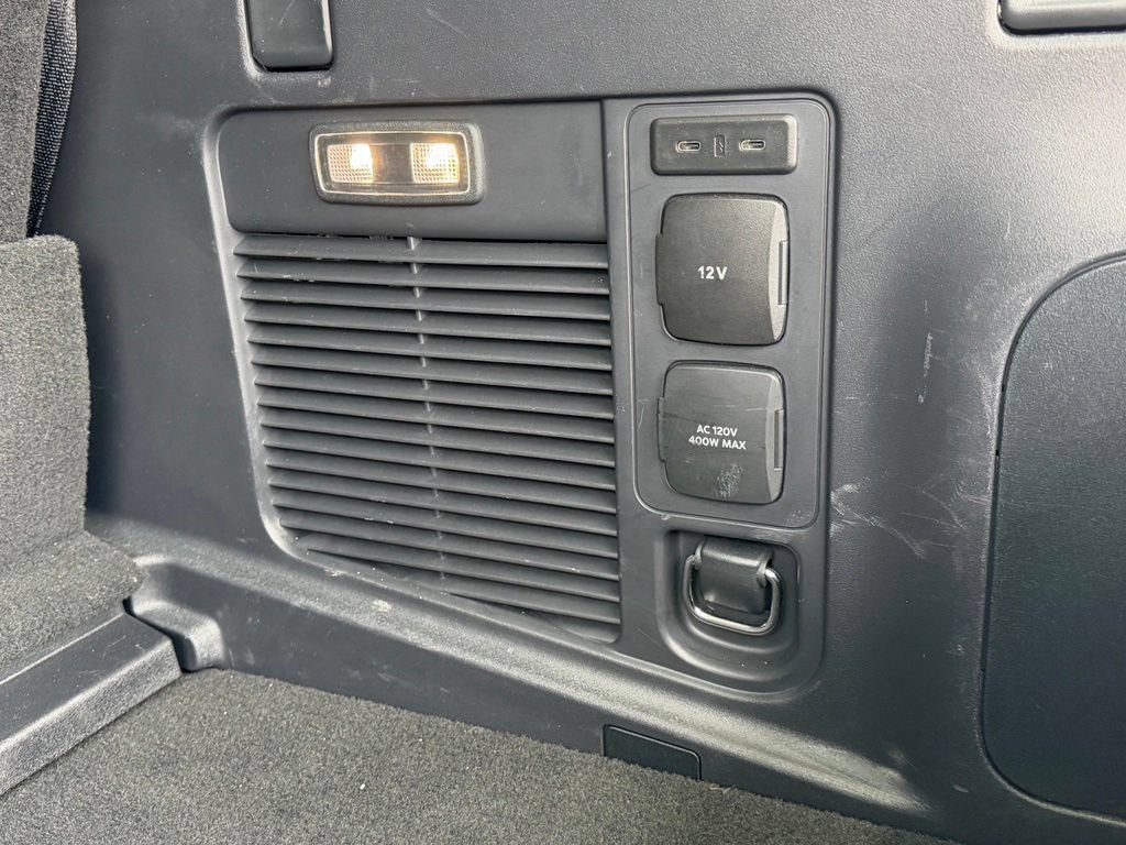 Used 2025 Ford Expedition Platinum AWD/4WD image 38