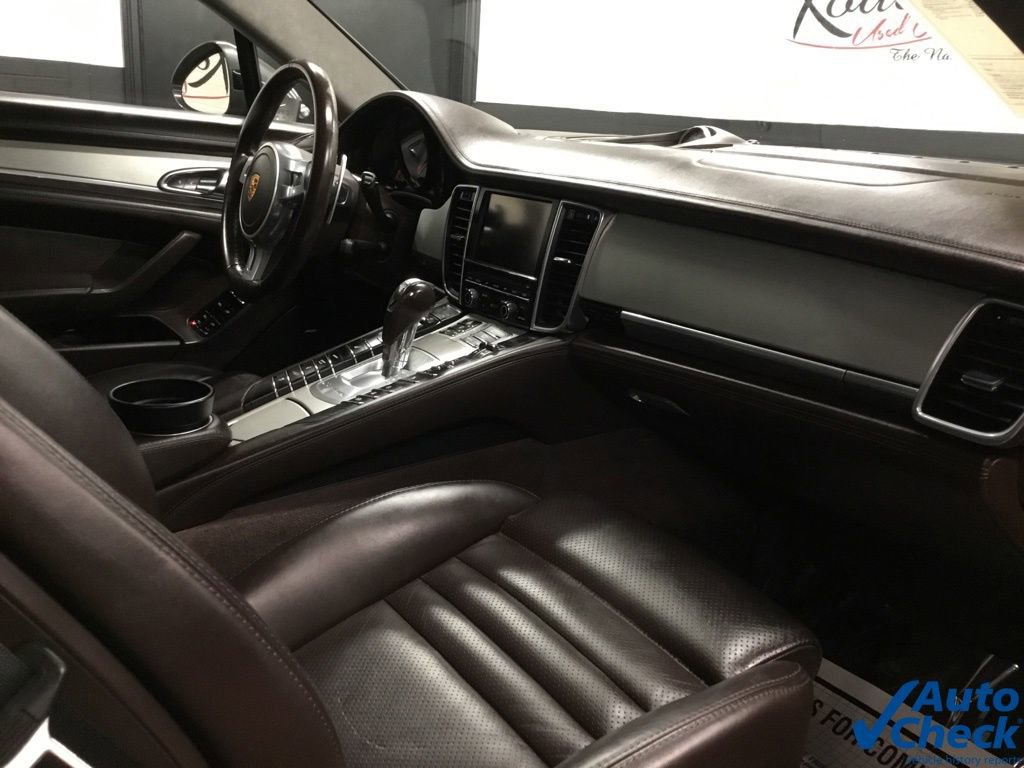 Used 2016 Porsche Panamera GTS image 38