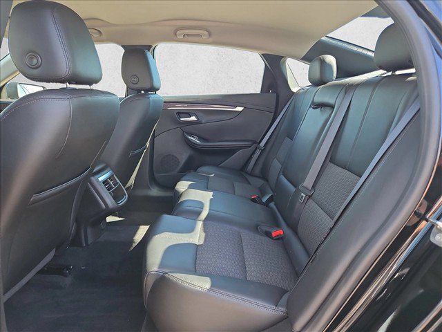 Used 2018 Chevrolet Impala LT FWD image 19