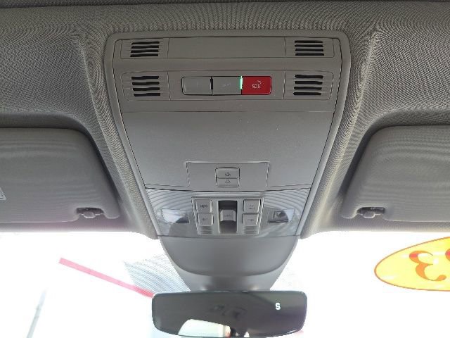 Used 2023 Volkswagen Taos SE w/ Panoramic Sunroof Package FWD image 22