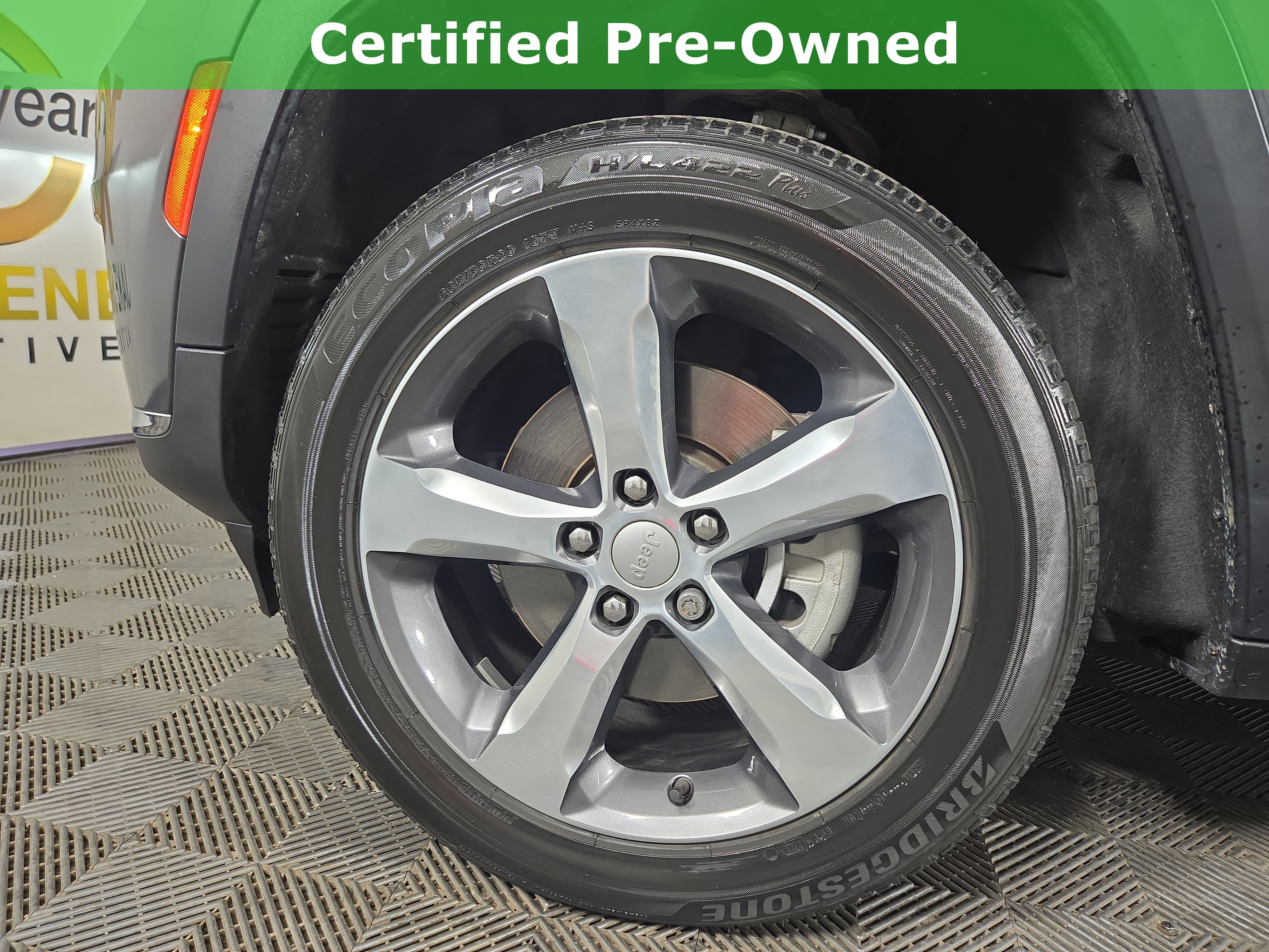 Used 2021 Jeep Grand Cherokee L Limited AWD/4WD image 39