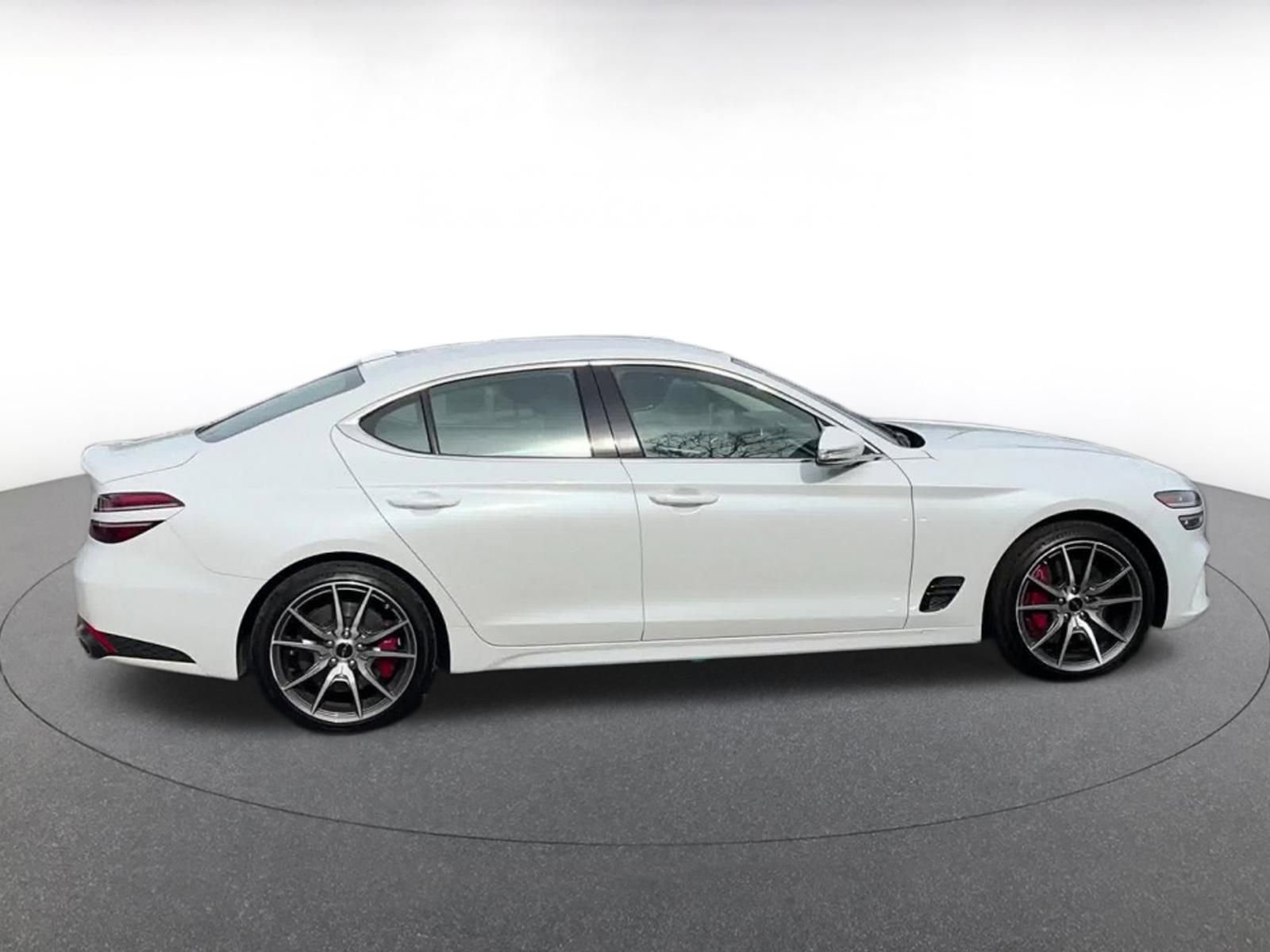 Used 2025 Genesis G70 2.5T image 16