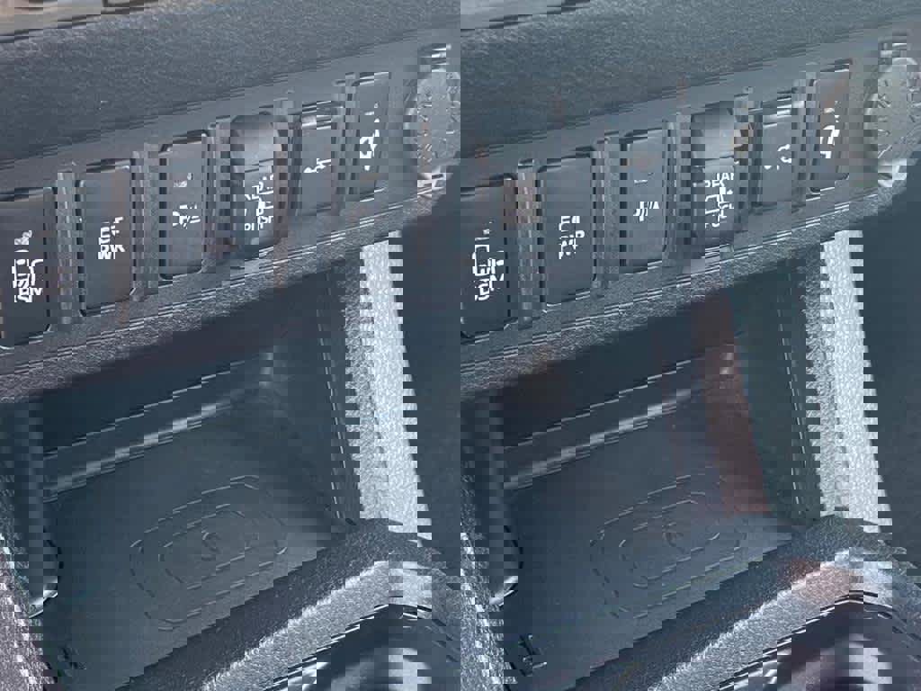 Used 2020 Toyota Tacoma TRD Sport w/ Technology Package image 21