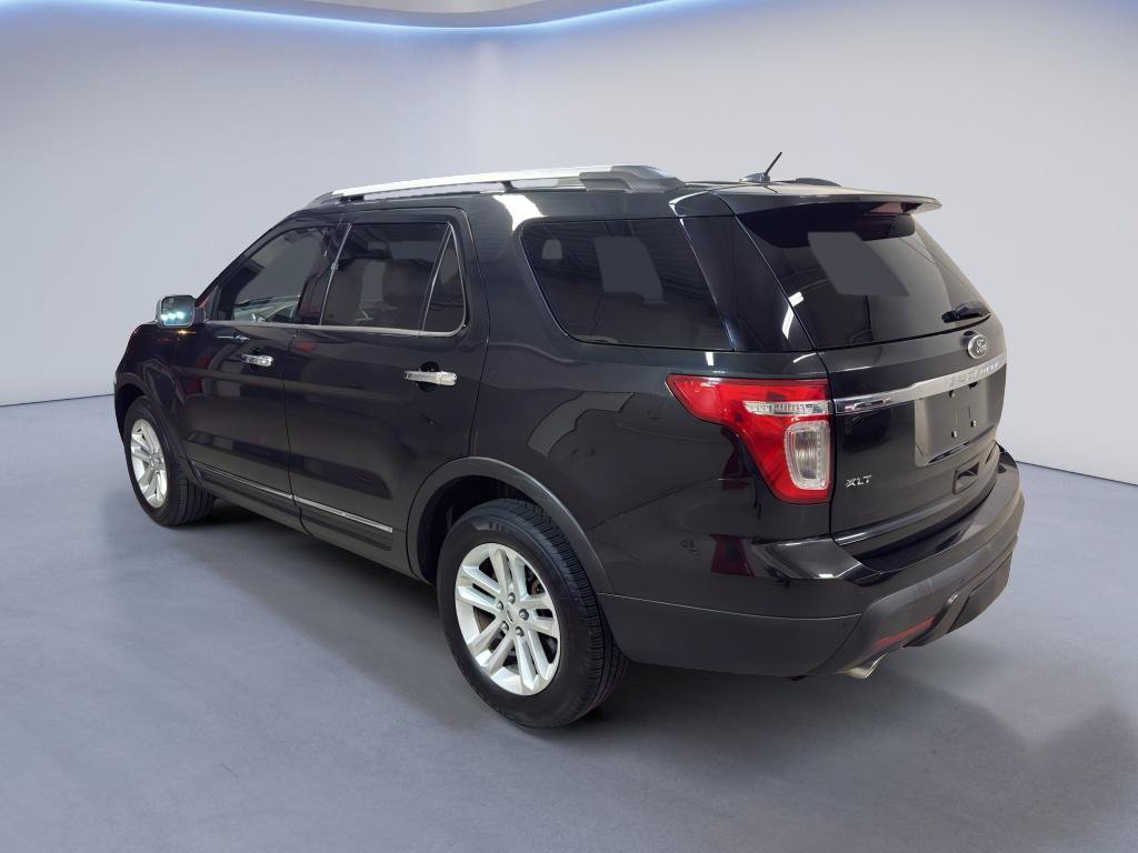 Used 2015 Ford Explorer XLT w/ Equipment Group 202A AWD/4WD image 5