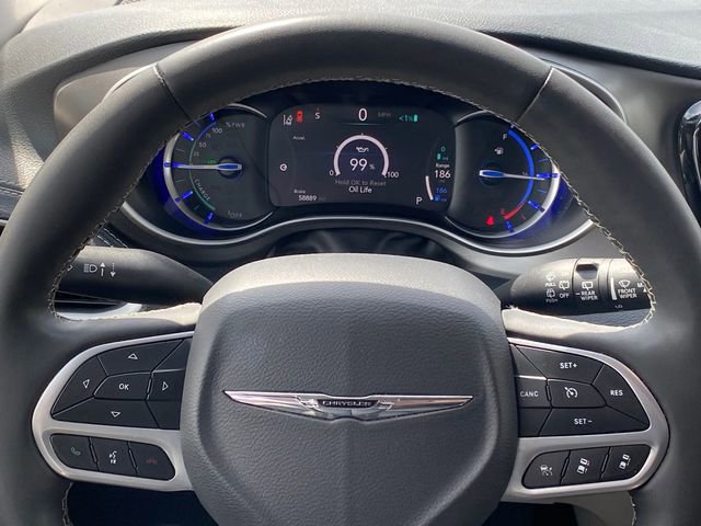 Used 2024 Chrysler Pacifica Limited FWD image 8