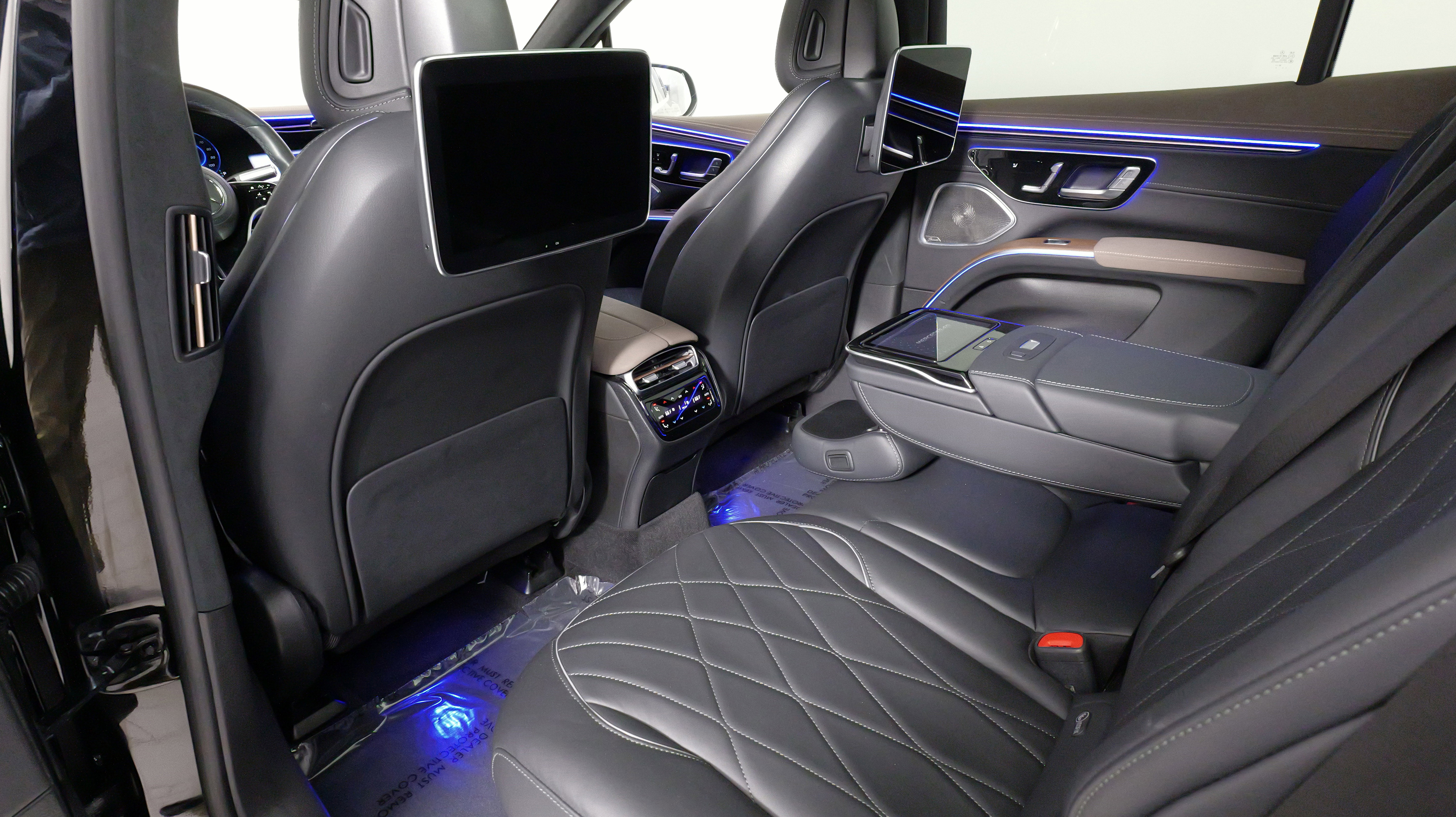 Used 2023 Mercedes-Benz EQS 580 4MATIC SUV image 36