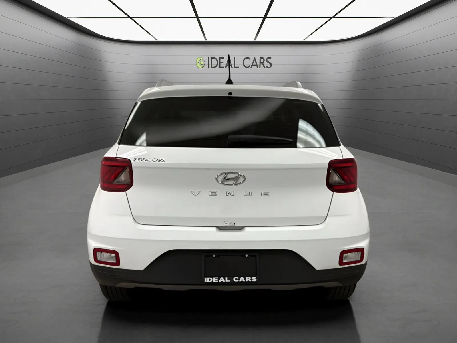 Used 2025 Hyundai Venue SEL FWD image 6