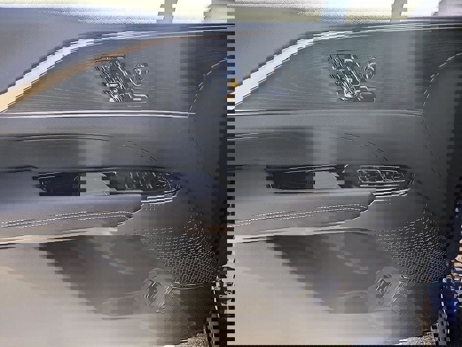 New 2026 Cadillac Lyriq Sport image 11