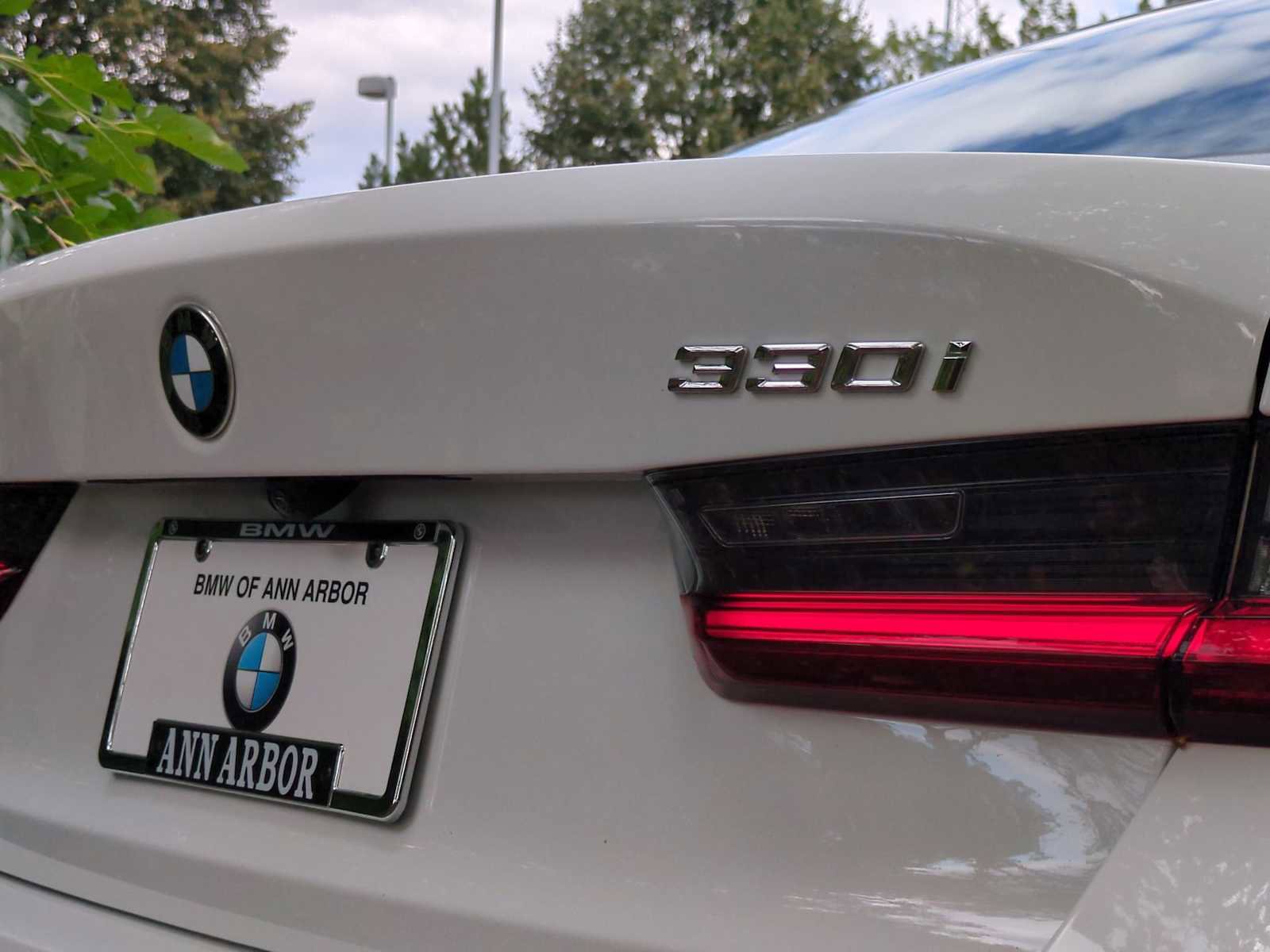 New 2025 BMW 330i xDrive Sedan w/ Premium Package image 13