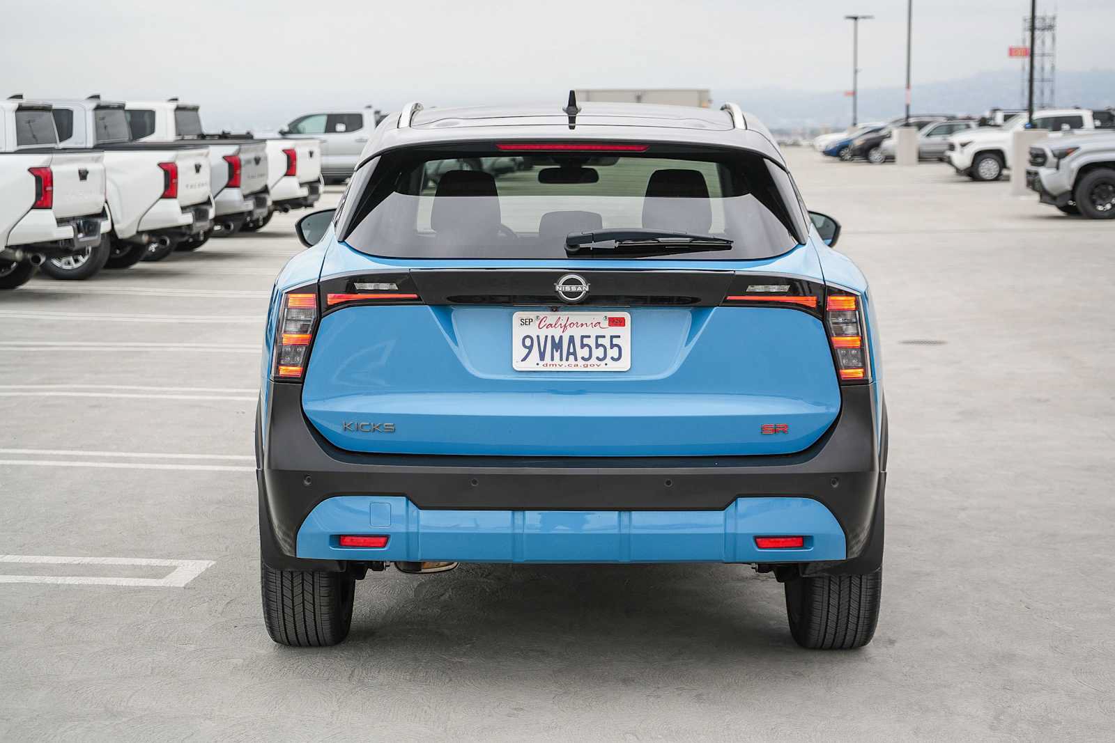 Used 2025 Nissan Kicks SR FWD image 7