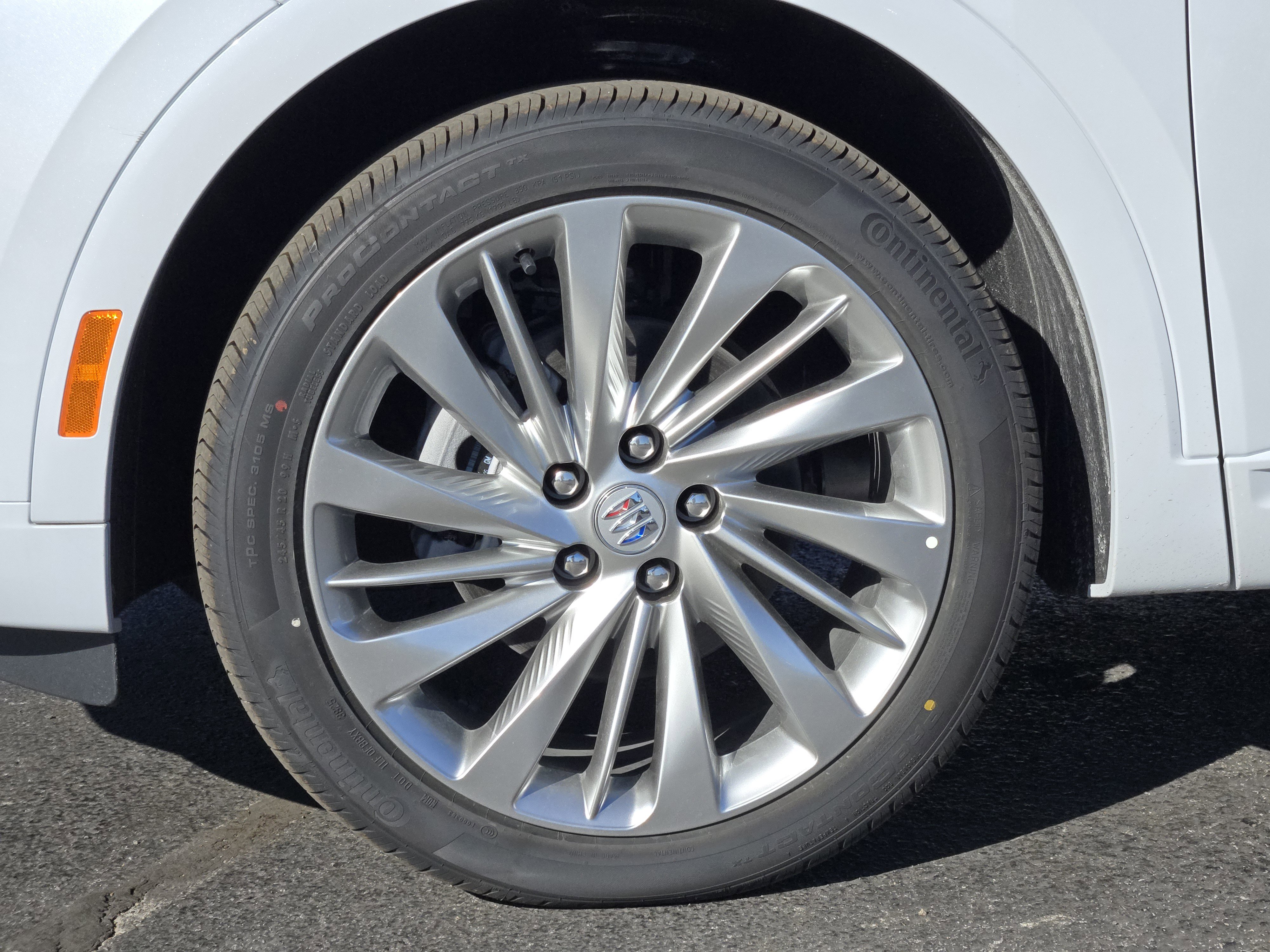 New 2026 Buick Envision Avenir image 9