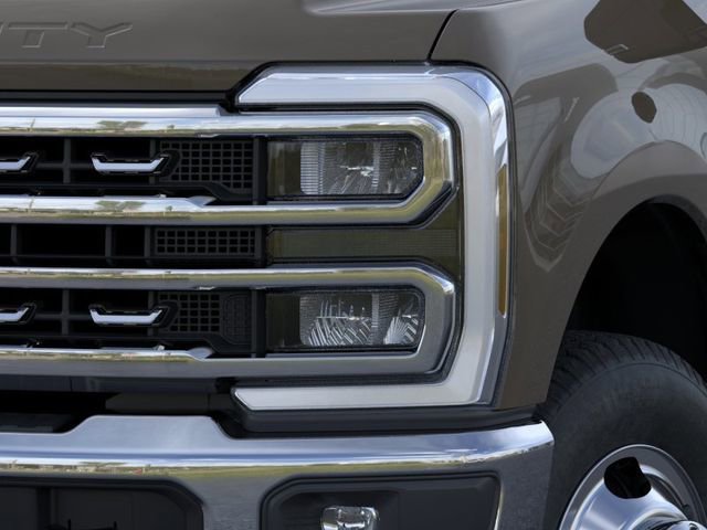 New 2026 Ford F350 XLT w/ XLT Premium Package AWD/4WD image 19