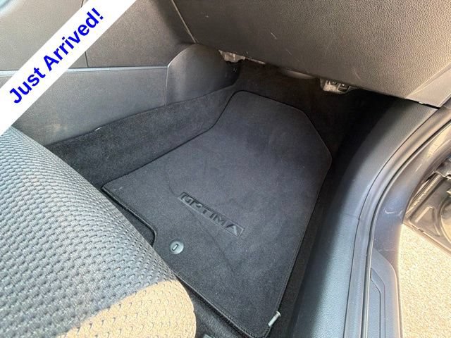 Used 2019 Kia Optima S FWD image 23