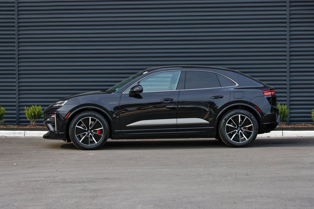 New 2025 Porsche Macan Turbo Electric image 2