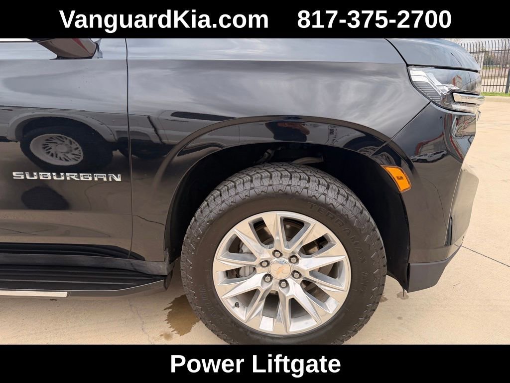 Used 2024 Chevrolet Suburban Premier image 11