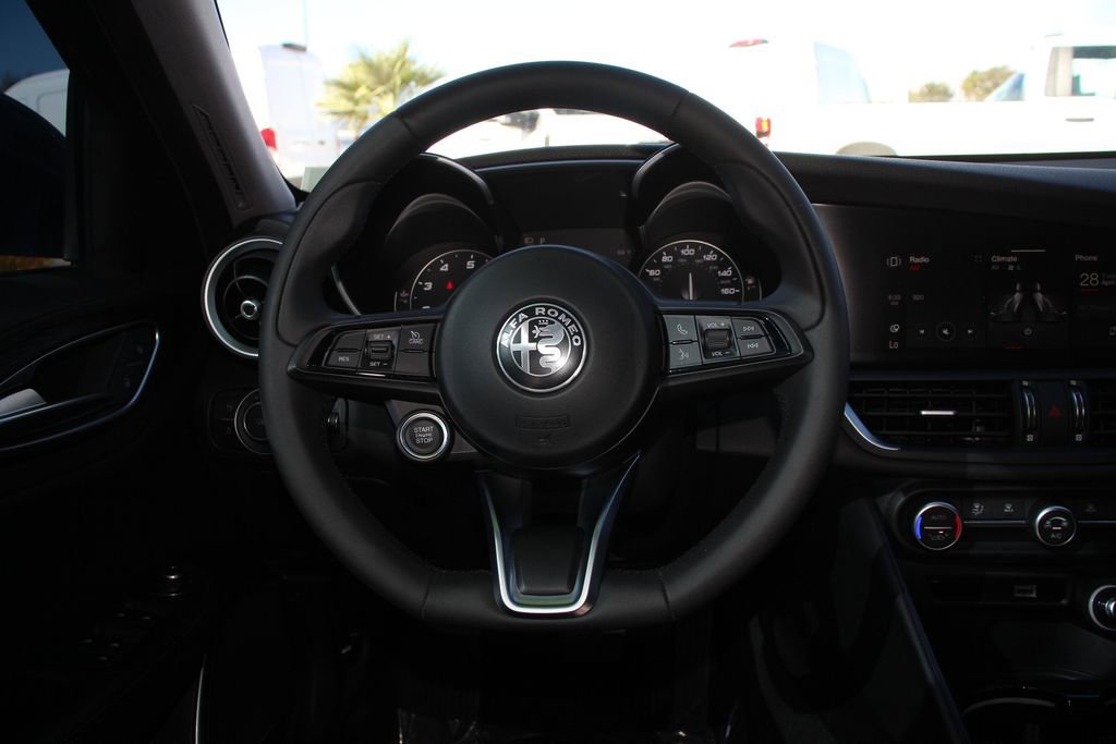 Used 2021 Alfa Romeo Giulia Sprint RWD image 14