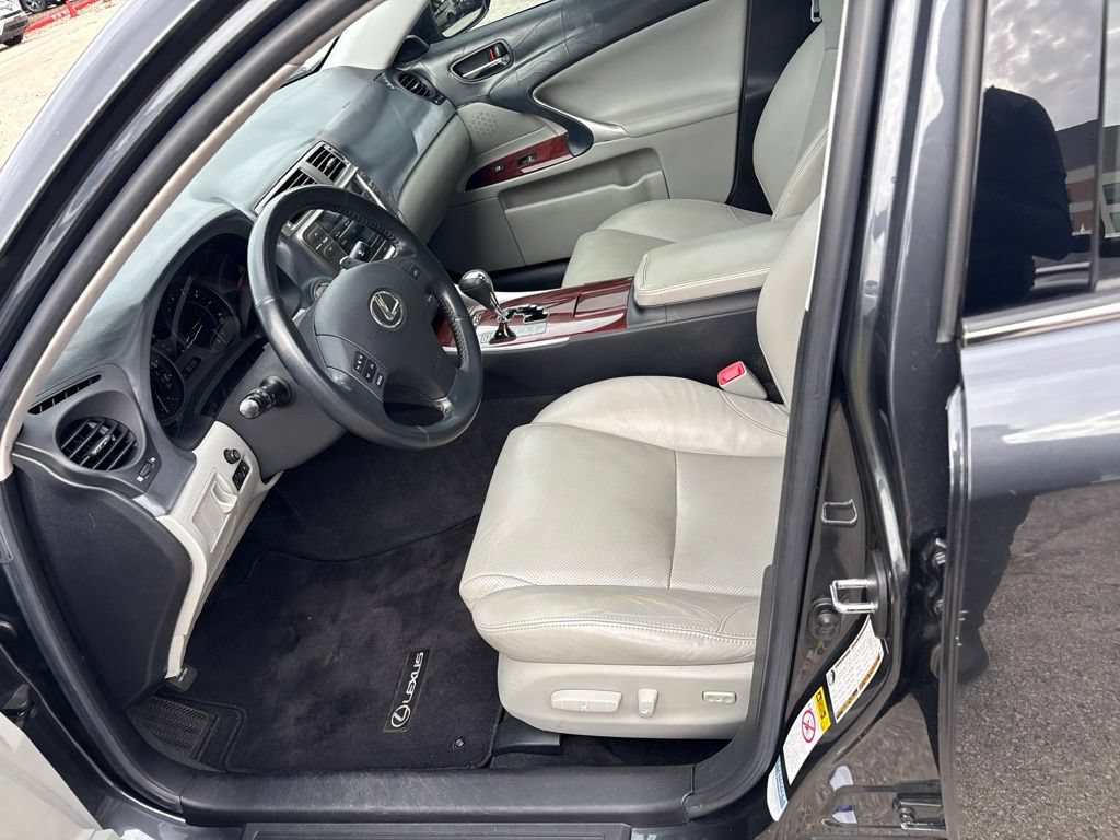 Used 2008 Lexus IS 250 RWD image 17