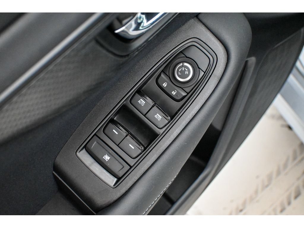 Used 2025 Subaru Legacy Premium AWD/4WD image 30