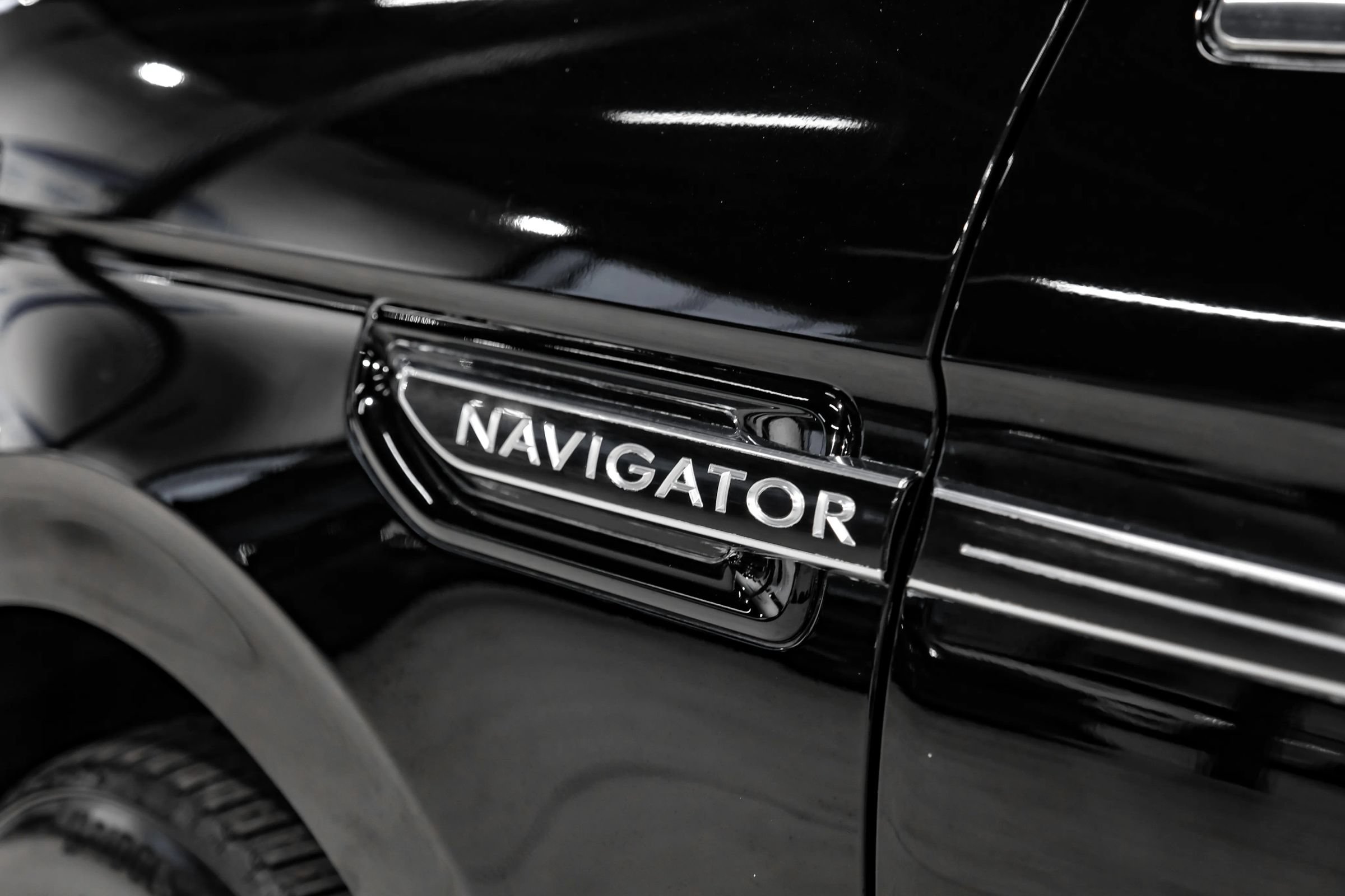 Used 2018 Lincoln Navigator Black Label w/ Cargo Package AWD/4WD image 73