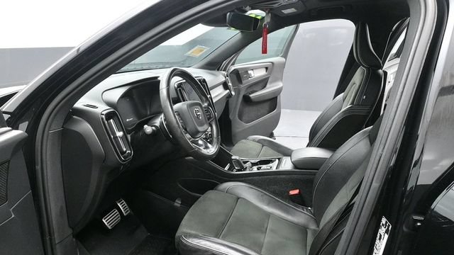 Used 2019 Volvo XC40 T5 R-Design AWD/4WD image 15