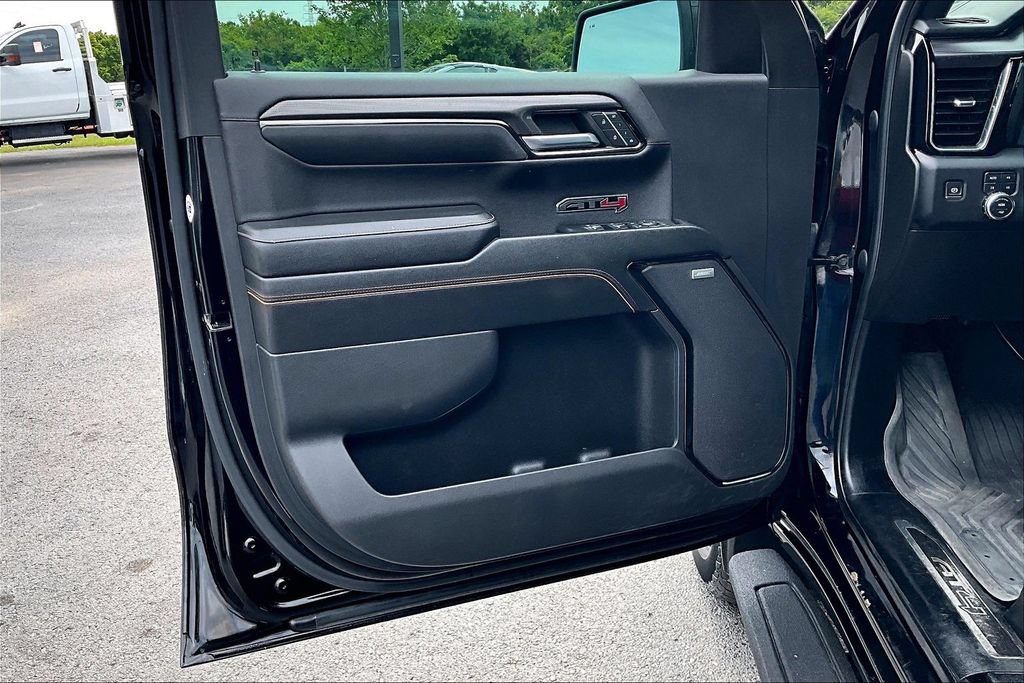 Used 2024 GMC Sierra 1500 AT4 w/ Technology Package AWD/4WD image 23