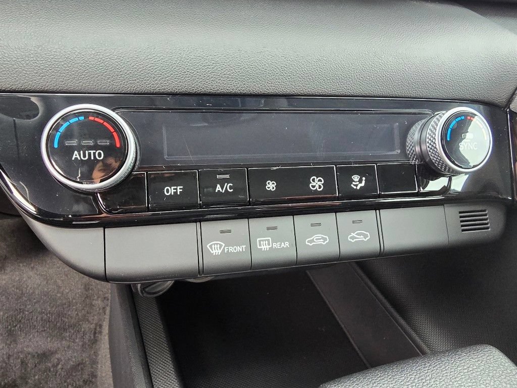 Used 2026 Hyundai Elantra Hybrid FWD image 22