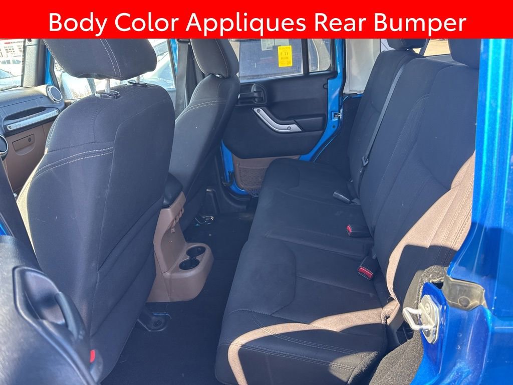 Used 2016 Jeep Wrangler Unlimited Sahara w/ Connectivity Group image 10