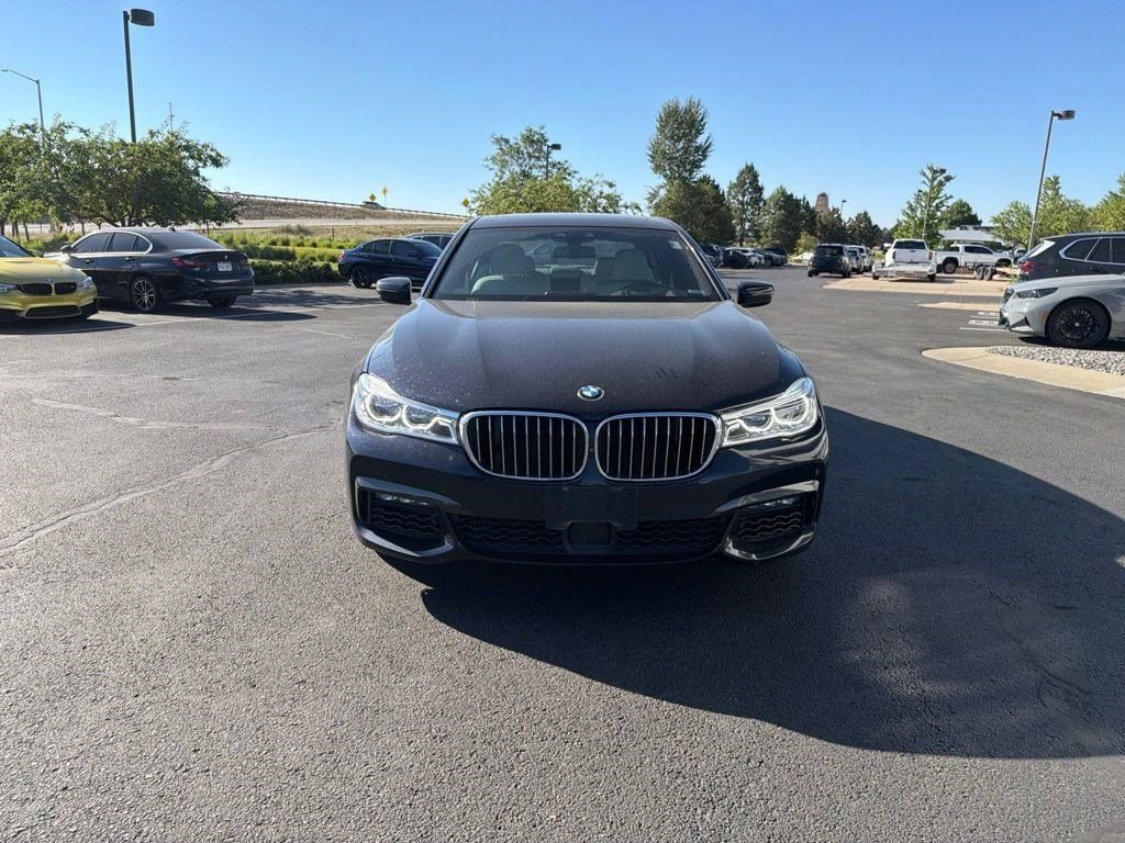 Used 2019 BMW 750i xDrive w/ Autobahn Package AWD/4WD image 8
