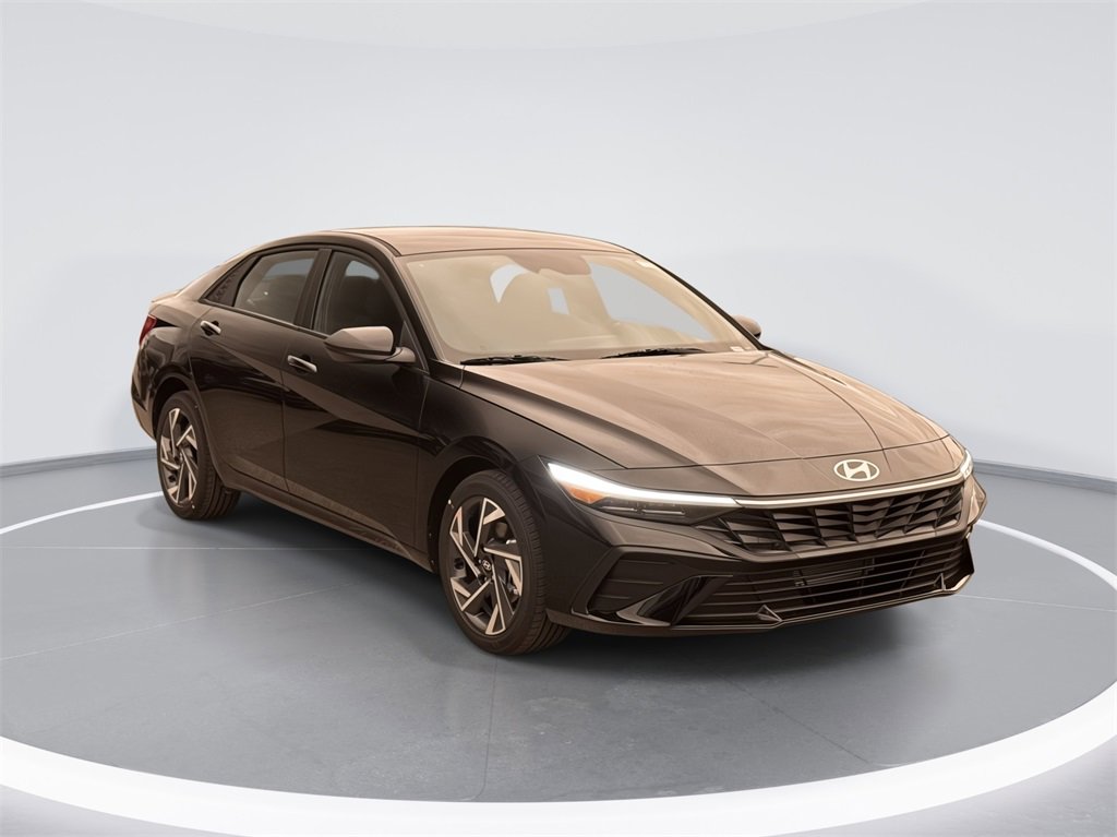 New 2025 Hyundai Elantra SEL