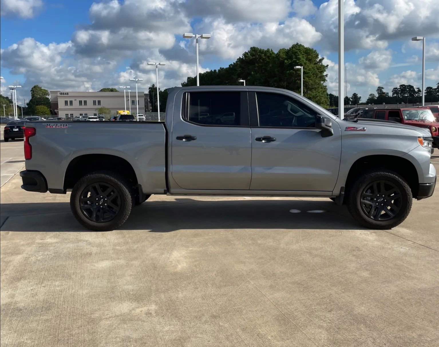 Used 2025 Chevrolet Silverado 1500 LT Trail Boss w/ Convenience Package II image 5
